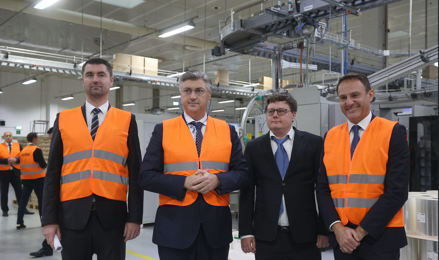 Andrej Plenković i Davor Filipović posjetili BAT-ovu tvornicu u Kanfanaru